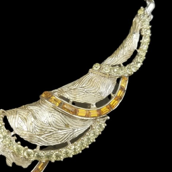 Vintage Corocraft Topaz Rhinestone Sculpted Necklace - Picture 4 of 7